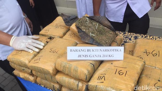 Produksi Ekstasi dari Bedak Gatal, Pasutri di Medan Diciduk Polisi