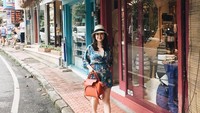 Tidak hanya ke luar negeri, Grace Natalie juga plesiran di dalam negeri. Dia pernah mendatangi kawasan Ubud dan jeprat-jepret di sana (gracenat/Instagram)