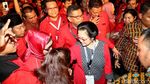 Begini Gaya Megawati Temui Kader dan Simpatisan