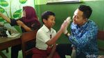 Foto: Aneka Ekspresi Siswa SD Disuntik Difteri