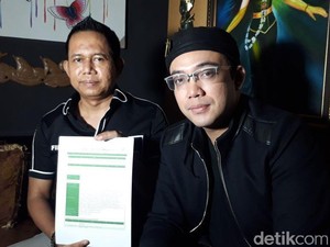 Tak Cuma Labil, Sandy Tumiwa Disebut Juga Mencla-mencle soal Anak