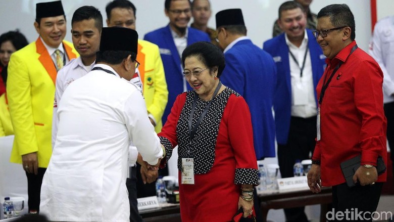 Kenangan Mesra Megawati-Prabowo: Masak Bersama sampai Nonton Pencak Silat Kenangan Mesra Megawati-Prabowo: Masak Bersama sampai Nonton Pencak Silat