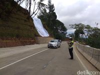 Jalur Puncak Dibuka untuk Mobil, Bus dan Truk Belum Boleh Melintas