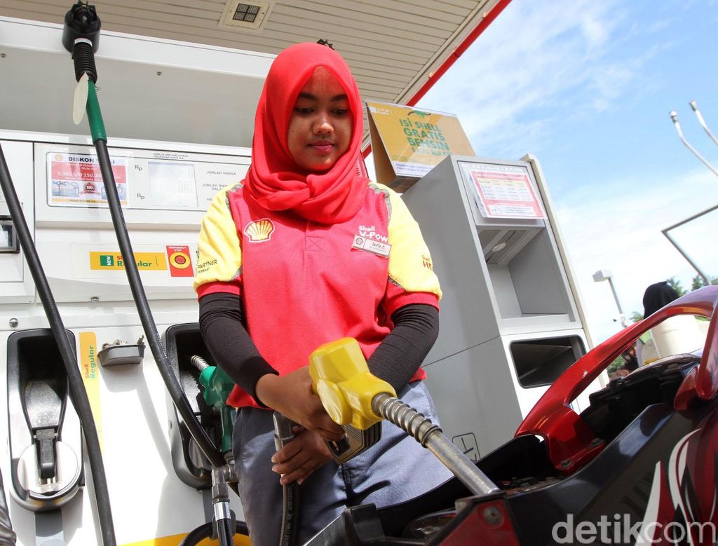 Masyarakat memiliki pilihan bahan bakar baru untuk kendaraannya. Shell merilis bahan bakar Reguler yang memiliki harga paling murah, Rp 8.400 per liter.