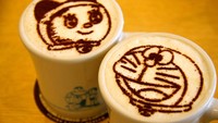 Doraemon dan Dorami dibuat menjadi latte art. Sayang nggak untuk menyeruputnya? Foto: Istimewa