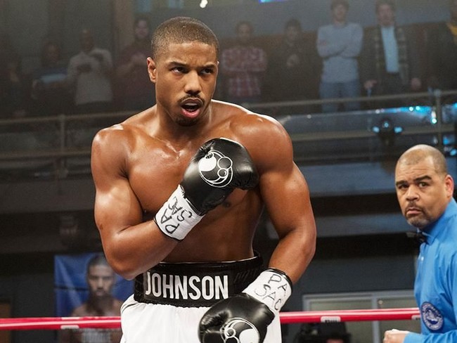 Michael B Jordan juga memperlihatkan otot-ototnya dalam film Creed, sebagai petinju Adonis Creed. Foto: istimewa