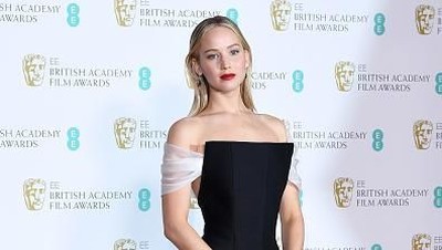 Foto: Penampilan Seleb Bergaun Hitam Terbaik dan Terburuk di BAFTA 2018