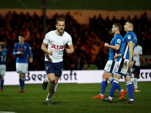 Spurs Ditahan Tim Divisi Tiga Liga Inggris