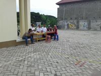 Salah satu lokasi relokasi di Jalan Menur, terpantau masih sepi dari para PKL. (Foto: Charolin Pebrianti)