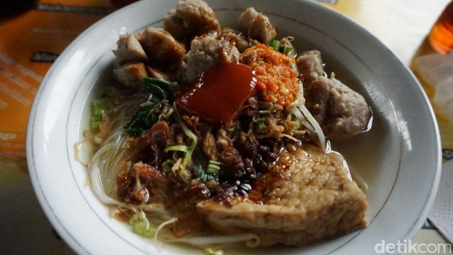 Laris Sejak Puluhan Tahun, 5 Bakso Legendaris Ini Tetap Eksis hingga Sekarang