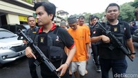 Para tersangka dihadirkan dalam pemusnahan barang bukti narkotika.