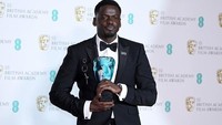 Peraih BAFTA Rising Star, Daniel Kaluuya. Foto: Photo by Jeff Spicer/Jeff Spicer/Getty Images