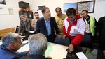 Foto: Isak Tangis Keluarga Korban Pesawat Sipil Iran yang Jatuh