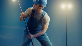 Saat ini Sekulic punya channel YouTube yang mengajarkan teknik Photoshop. Foto: Nemanja Sekulic