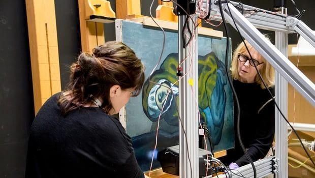 Di Balik Lukisan Picasso Ada Pemandangan Kota Barcelona