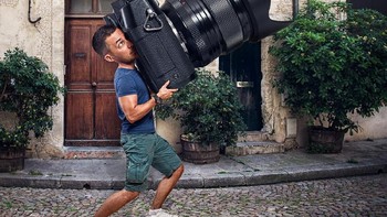 Bagi Sekulic, Photoshop adalah alat utamanya berkarya karena  untuk menggabungkan semuanya bersama-sama. Foto: Nemanja Sekulic