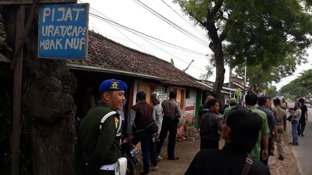 Panti pijat juga turut disegel