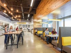 Menjelajahi Kantor Adobe yang Keren dan Bikin Iri