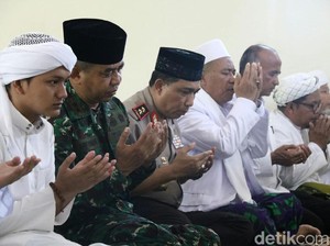 Oleh Ulama se-Madura, Kapolda Jatim Ditanya Aksi Orang Gila dan PKI