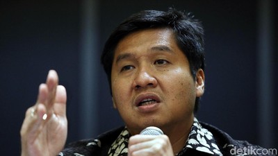 Foto: Ekspresi Maruarar Saat Ngaku Salah dan Minta Maaf Soal Anies Dicegah