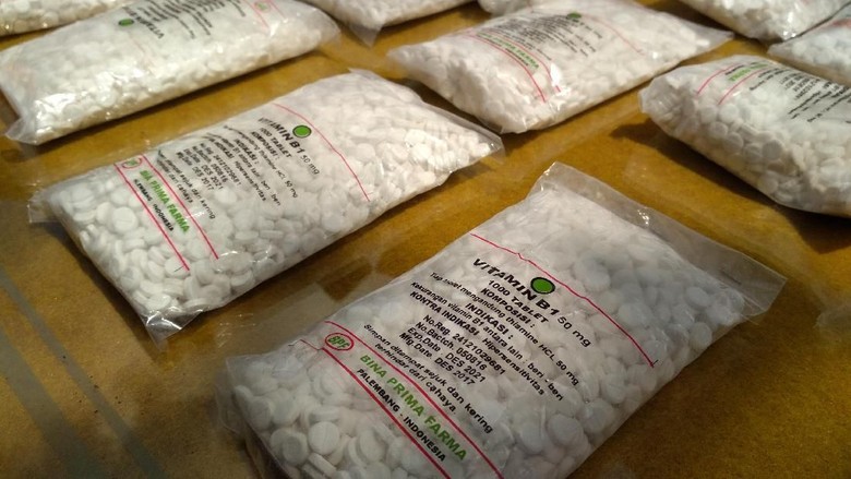 Polisi Sita 15 Ribu Butir Pil Dobel L Dalam Kemasan Vitamin Polisi Sita 15 Ribu Butir Pil Dobel L Dalam Kemasan Vitamin