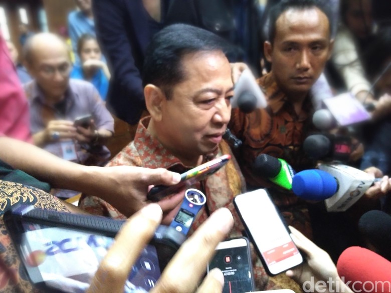 Novanto Cerita Tenangkan Bupati-bupati yang Ditangkap KPK Novanto Cerita Tenangkan Bupati-bupati yang Ditangkap KPK