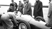 Berbagai foto tentang Enzo Anselmo Ferrari dipamerkan. Istimewa/Ferrari.