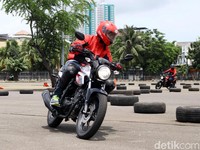 Jajal Singkat Honda CB150 Verza