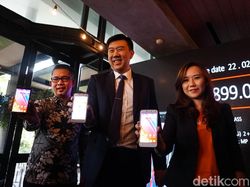 Menjajal Ponsel Selfie Lokal Rp 900 Ribu