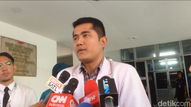 dr Samuel Albert Andrian di RS UKI