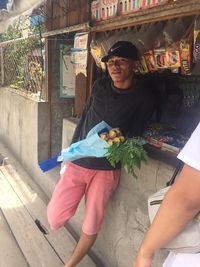 Viral, Kocaknya Aksi Pria yang Beri Hadiah Pujaan Hati Buket Pisang