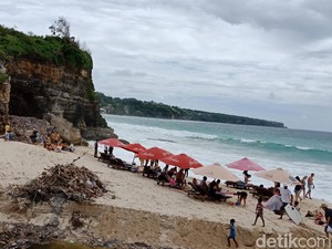 Pantai Dreamland Bali yang Jadi Pilihan, Walau...