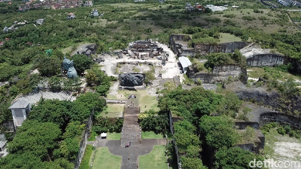 Foto Drone: Kemegahan Garuda Wisnu Kencana Bali