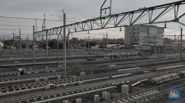Sejumla proyek infrastrultur yang diberhentikan sementara. (CNBC Indonesia/Andrean Kristianto)