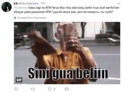 Meme Lucu Bu Dendy Sebar Duit Ramai Bertebaran
