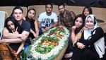 Selain Hobi Yoga, Pedangdut Selvi Kitty Juga Suka Makanan Tradisional