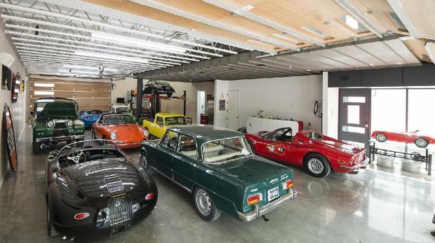 Rumah Idaman Penggila Mobil