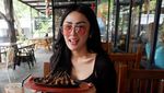 Selain Hobi Yoga, Pedangdut Selvi Kitty Juga Suka Makanan Tradisional