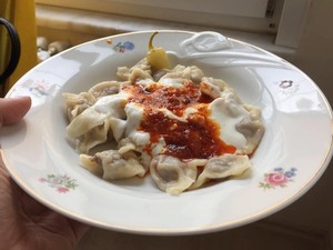 Mencicipi Dumplingnya Turki