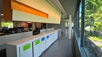 Desain interior yang mirip dengan tampilan Windows. (Foto: Filmateria Digital LLC)