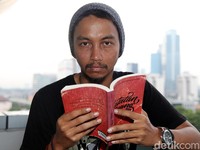 5 Chord untuk Pemula dan Lirik Lagu Fiersa Besari yang Bikin Galau
