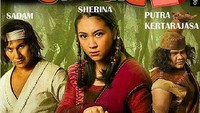 Ini film Wiro Sableng atau Petualangan Sherina ya? Foto: Dok. Instagram/vinogbastian__
