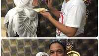 Jangan iri, Pasha terlihat menyuapi istrinya sepotong kue. Kue ini adalah kue ulang tahun Pasha. Foto: instagram @adeliapasha