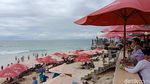 Foto: Pantai di Bali yang Menyempit