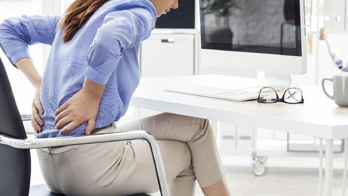 PMS bisa membuat wanita uring-uringan hingga nyeri perut. Pakar menyebut kondisi ini bisa jadi lebih parah jika wanita mengonsumsi minuman beralkohol. Foto: Thinkstock PMS bisa membuat wanita uring-uringan hingga nyeri perut. Pakar menyebut kondisi ini bisa jadi lebih parah jika wanita mengonsumsi minuman beralkohol. Foto: Thinkstock