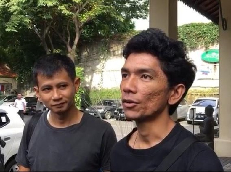 Apa Kabar Payung Teduh Setelah Ditinggal Is dan Comi? Apa Kabar Payung Teduh Setelah Ditinggal Is dan Comi?