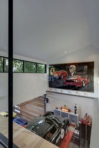Rumah Idaman Penggila Mobil