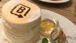 Kafe Mungil Ini Punya Pancake Jepang yang Mulus Lembut dan Gurih