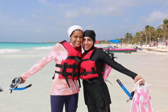Tahera Rahman juga cukup aktif berolahraga. Ia pernah mengikuti acara lari bersama teman-temannya. Banyaknya kegiatan yang ia jalani membuktikan bahwa ia masih bisa beraktivitas dengan normal seperti wanita lainnya di AS. Foto: Instagram/TaheraTV
