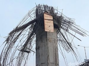 Video Lokasi Ambruknya Tiang Proyek Tol Becakayu